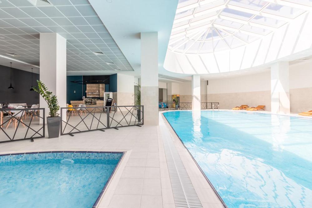 Cevahir Sky City Apartment-Spa & Fitness Center Skopje Bagian luar foto